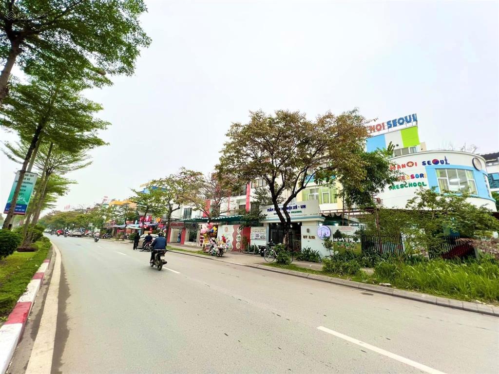 Cho thuê biệt thự mặt phố đỗ nhuận ngoại giao đoàn, tuyến phố ẩm thực kinh doanh nhộn nhịp 160tr