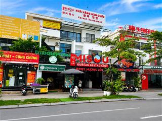 Cho thuê biệt thự mặt đỗ nhuận ngoại giao đoàn, tuyến phố ẩm thực 360m2 x 4 tầng, 550m2 sàn  140tr