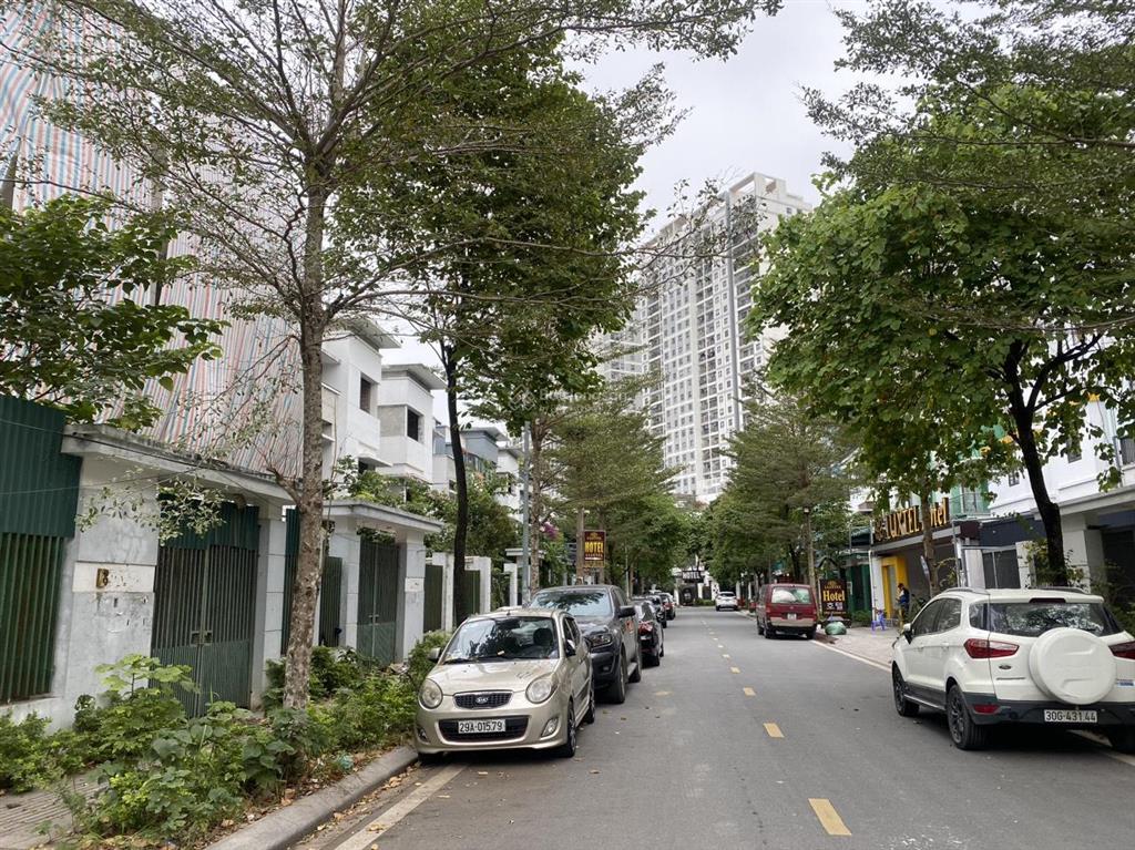 Cho thuê biệt thự ngoại giao đoàn 240m hoàn thiện cơ bản 45tr/tháng