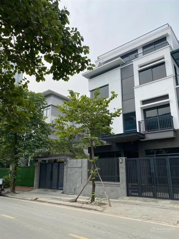 Cho thuê biệt thự ngoại giao đoàn 240m hoàn thiện cơ bản 45tr/tháng