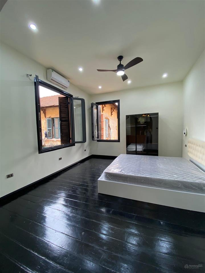 Tầng 3 biệt thự pháp cổ  phố vip trần hưng đạo  thoáng các mặt  duy nhất 1 nhà bán