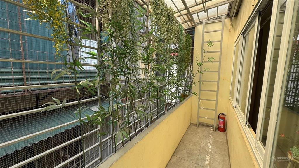 Tập thể phố lê thánh tông  ban công thoáng sáng  chỉ hơn 5 tỷ  siêu hiếm