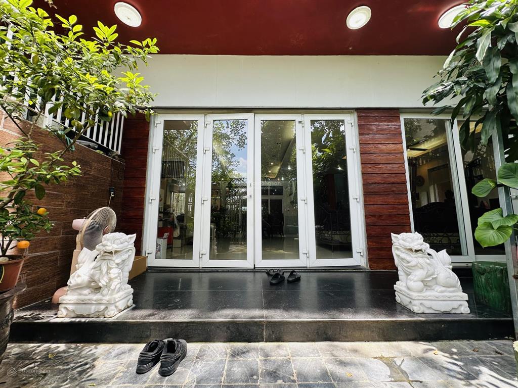 Biệt thự long biên  view sông  mặt tiền bề thế  gần trường quốc tế pháp