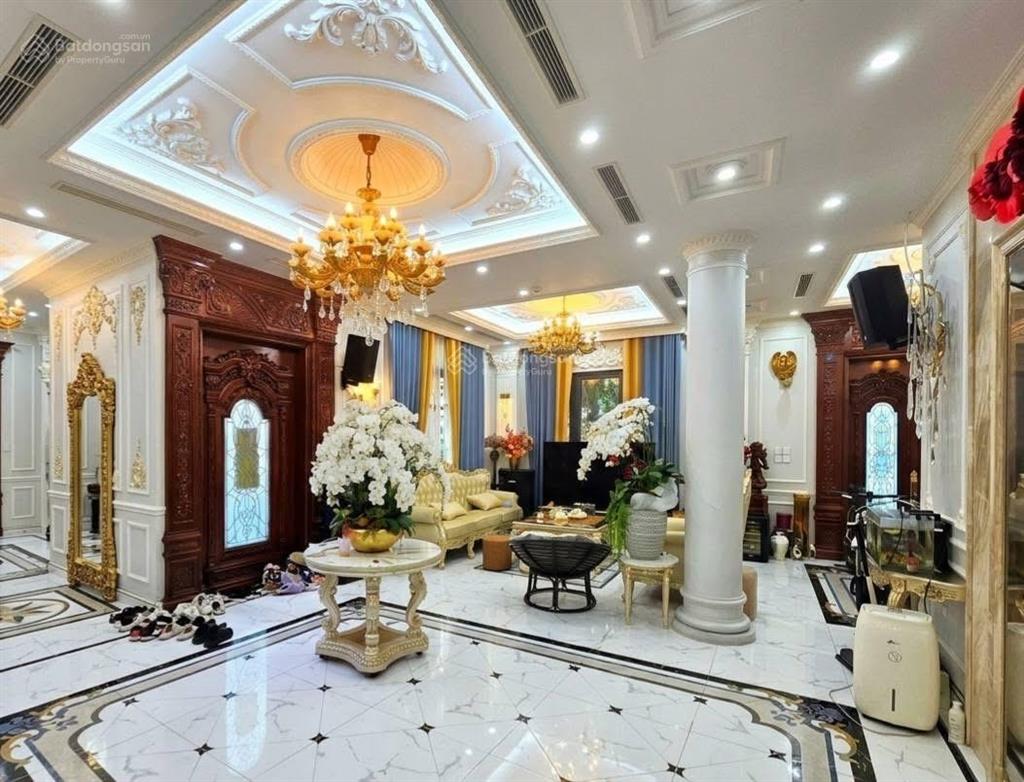 Biệt thự kđt việt hưng  4 mặt thoáng  sân vườn  hồ cá koi  nội thất nhập khẩu