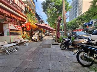 Mặt phố lý thường kiệt  ngã tư bà triệu  quang trung  lõi hoàn kiếm  kinh doanh