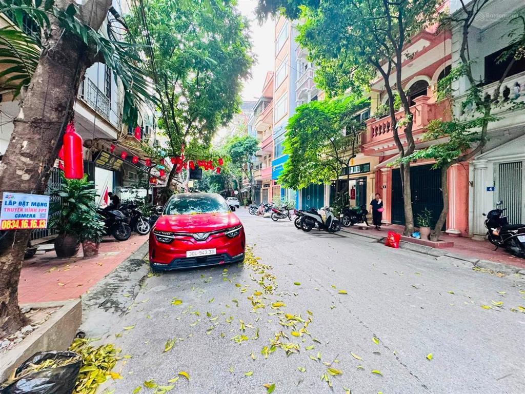 Thửa đất đẹp  phân lô trung kính to  1 nhà ra mặt phố  2 mặt ngõ ô tô  2 thoáng vĩnh viễn