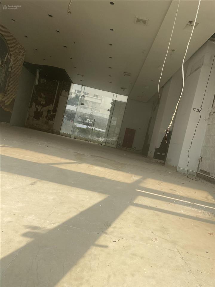 Cho thuê mặt bằng tại khu vực chân chung cư the terra an hưng, mặt tiền 12m, kinh doanh mọi mô hinh