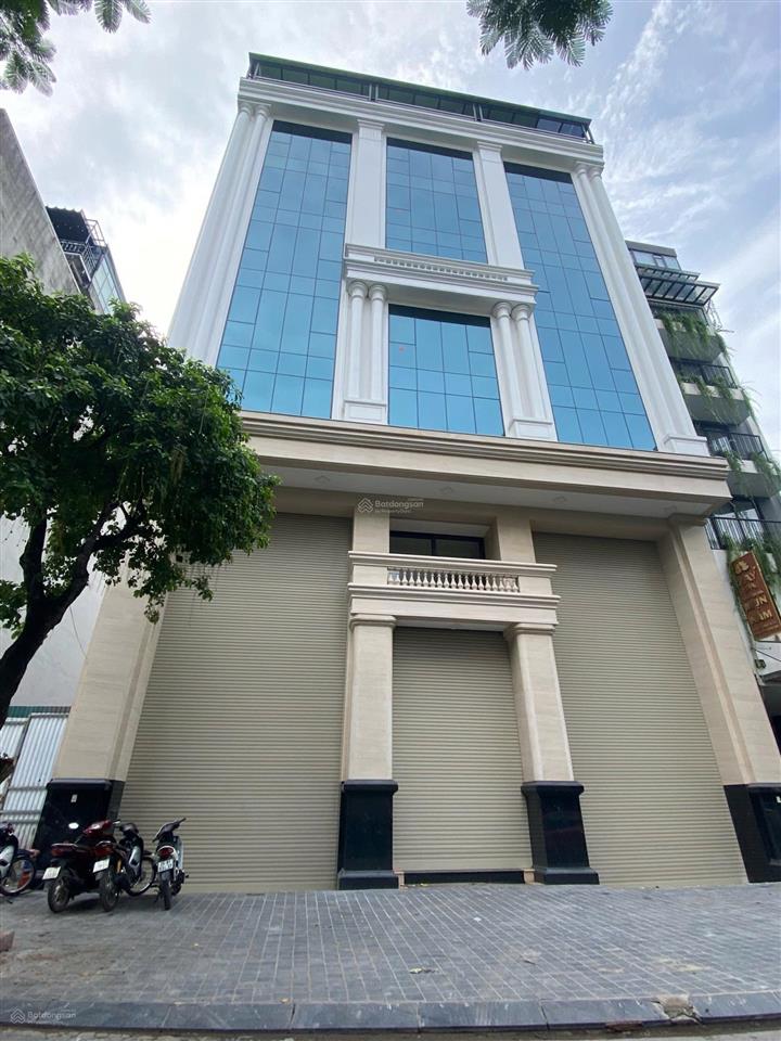 Cho thuê nhà mặt phố đường cầu giấy 300m x 9 tầng mặt tiền 8m có thang máy pccc đầy đủ, nhà đẹp