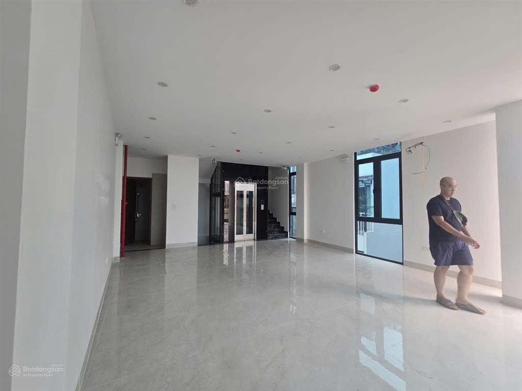 Cho thuê nhà mặt phố thái hà mặt tiền 13m lô góc 60m x 7 tầng có pccc thang máy nhà mới tinh