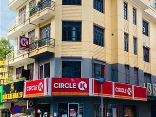 Cho thuê nhà mặt phố hoàng quốc việt, diện tích 100m x 9 tầng, lô góc 20m, thang máy có pccc đầy đủ