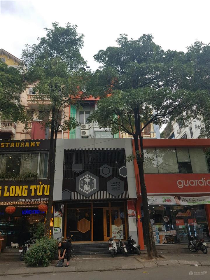 Cho thuê gấp nhà mặt phố thanh nhàn 120m x 4 tầng mặt tiền 4m có thang máy có pccc, nhận nhà ngay