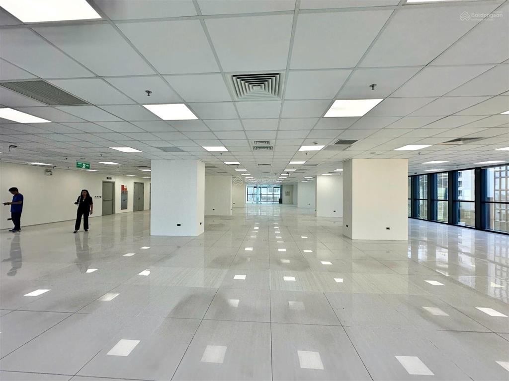 Cho thuê nhà mặt phố láng hạ 380m2 x 20t mặt tiền 30m, 5 thang máy, 2 hầm, pccc đầy đủ, full kính