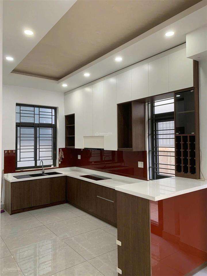 Hiếm! căn góc 2 mặt tiền view hồ 9x20 lakeview city, giá 38 tr/th, nhà hoàn thiện.