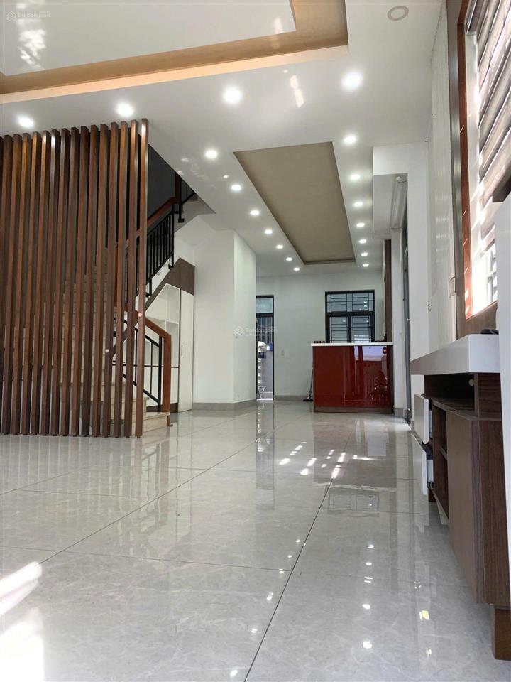 Hiếm! căn góc 2 mặt tiền view hồ 9x20 lakeview city, giá 38 tr/th, nhà hoàn thiện.