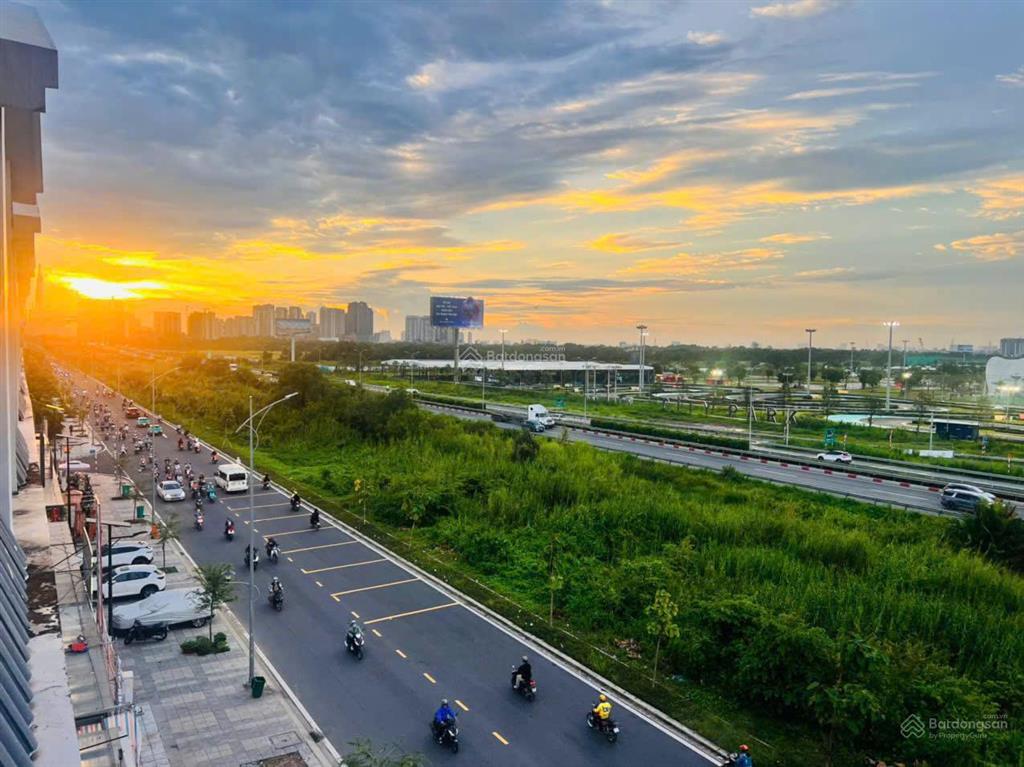Cho thuê cặp shophouse giá hời 10x20, mt song hành, giá 55tr/th.