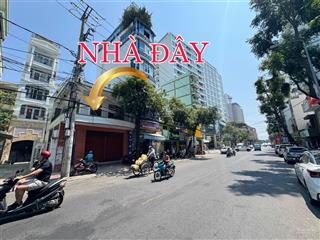 Hot nhà mặt tiền đường nguyễn chánh cách biển nha trang chỉ 200m