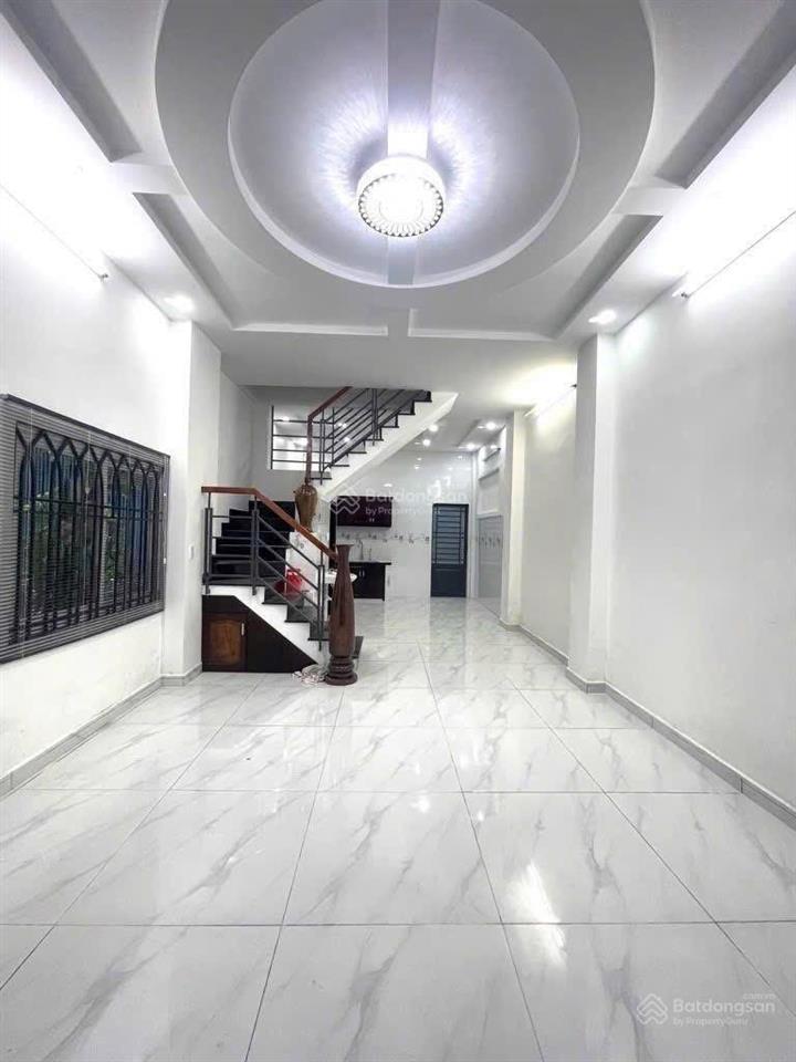 Cô nhàn đang định cư nước ngoài, bán căn nhà đang cho thuê đ đỗ nhuận, tân phú, dt 41,8m2, sổ hồng