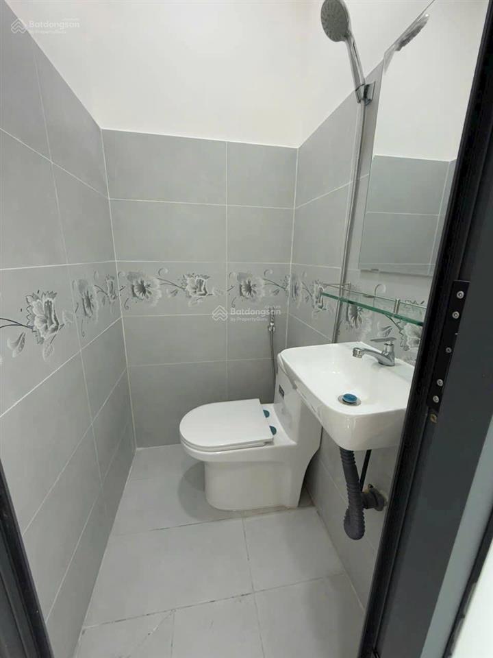 Hạ giá sát sàn bán gấp nhà đường lý tế xuyên, thủ đức, gần chợ thủ đức, dt 48,4m2, sổ hồng đầy đủ