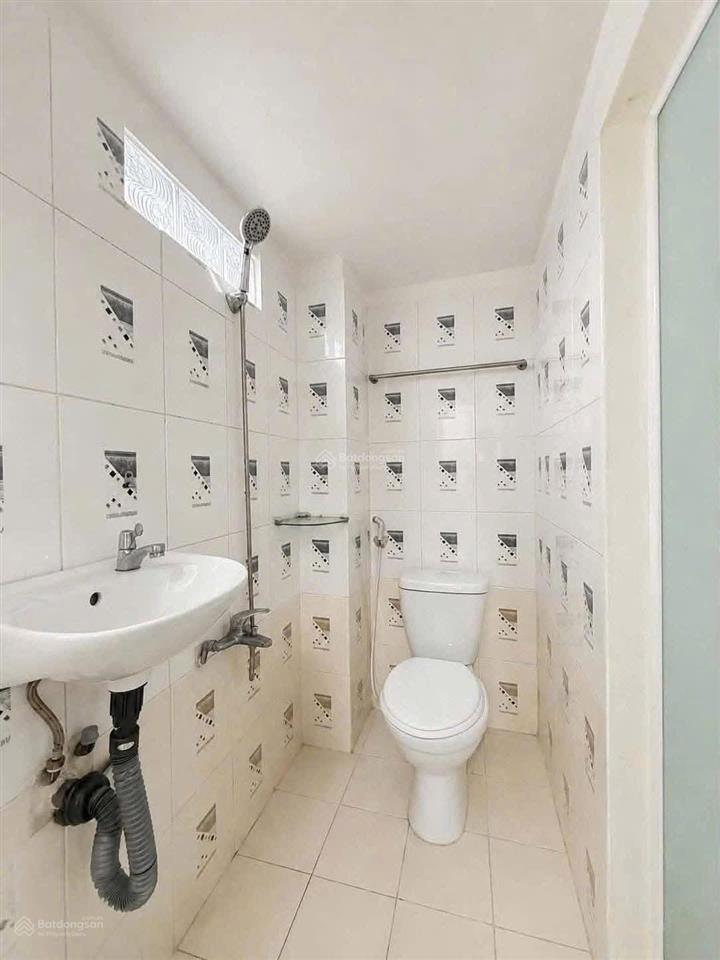 Anh thành kẹt tiền bán lỗ căn nhà cuối năm đ lê đình cẩn,bình tân,dt 49,6m2.gần aeon mall bình tân