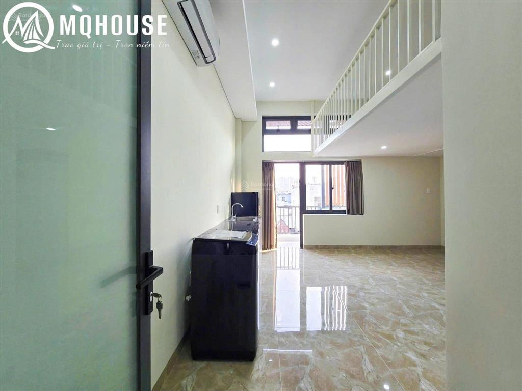 Duplex ban công rộng mới 100% full nội thất gần kcx quận 7