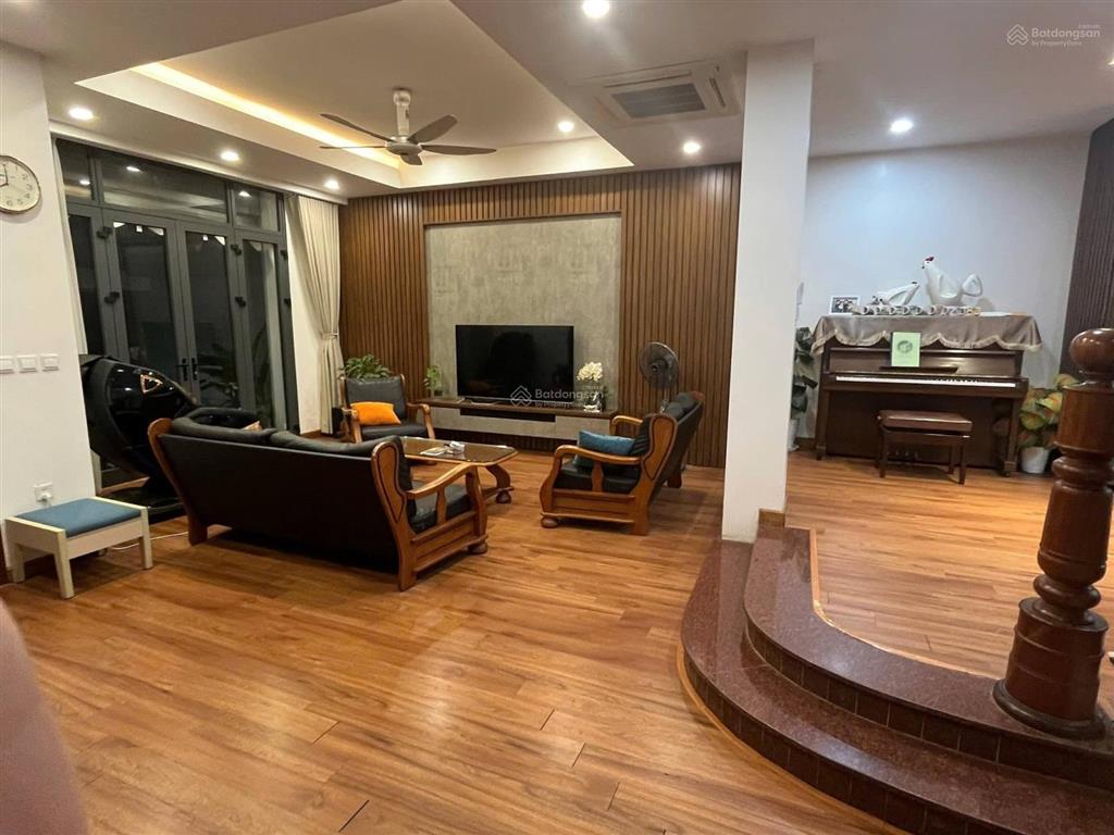 Cho thuê biệt thự siêu rộng tại kđt văn phú, hà đông