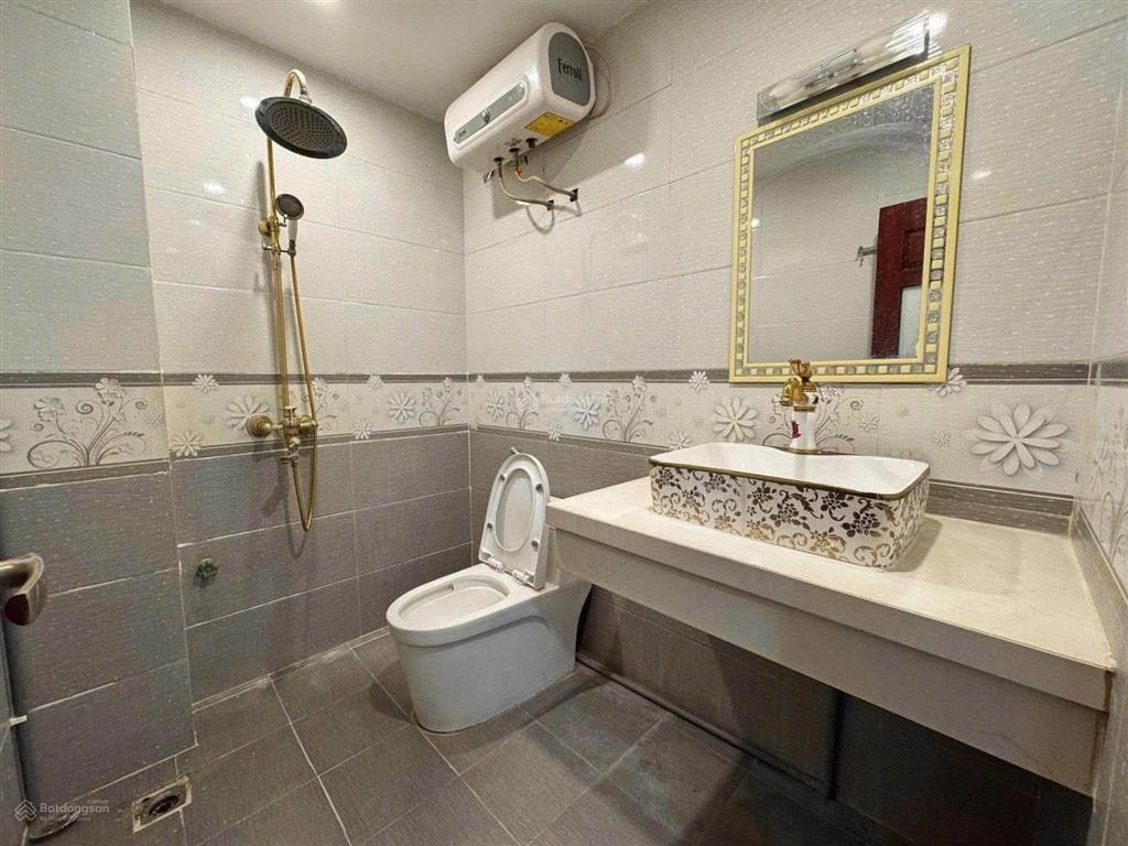 Hot! cho thuê nhà 5 tầng văn la, hà đông, rộng rãi, vào ở ngay