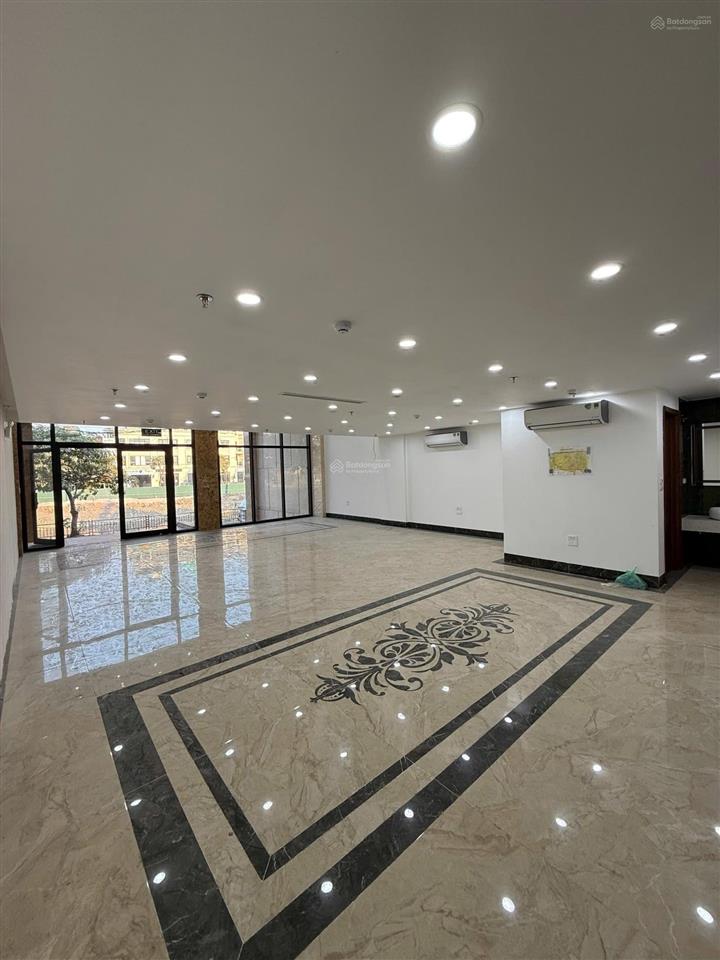 Bán nhà mặt phố phùng chí kiên 110m 7 tầng, thang máy, mặt tiền 6.8m giá 52.5 tỷ