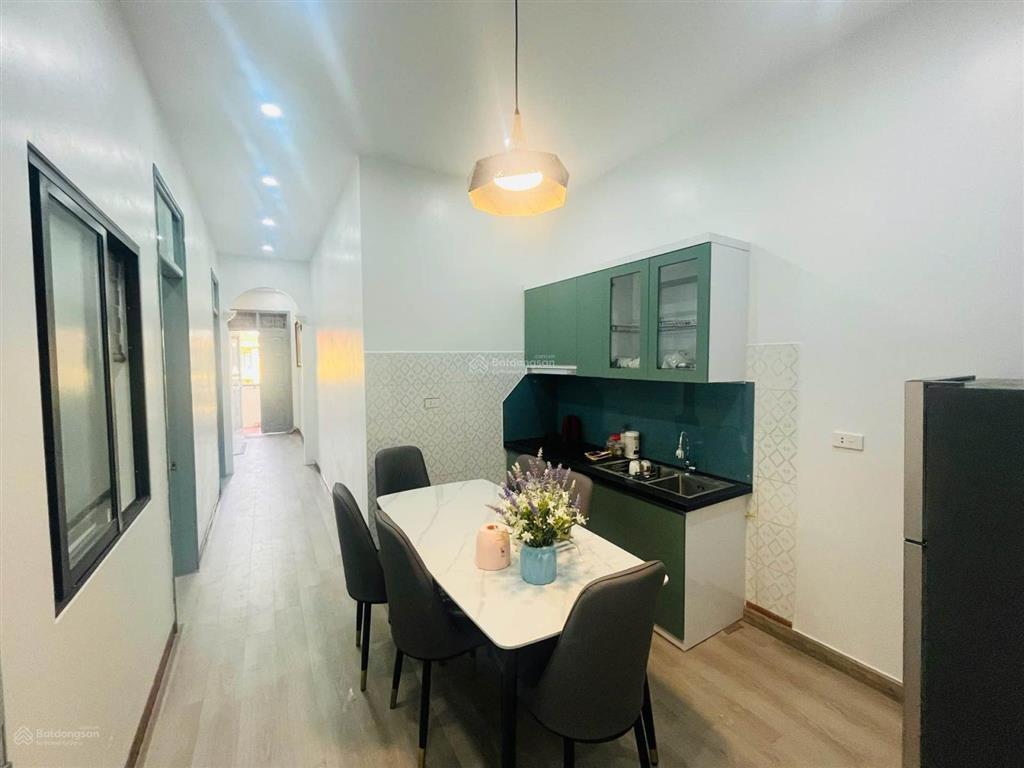 Chính chủ cần bán căn hộ tập thể bộ đội biên phòng tại ngõ 120 trần bình  mai dịch 2.3 tỷ