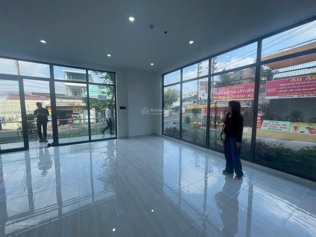 Bán shophouse góc bcons polygon 2 mặt tiền  vị trí đẹp