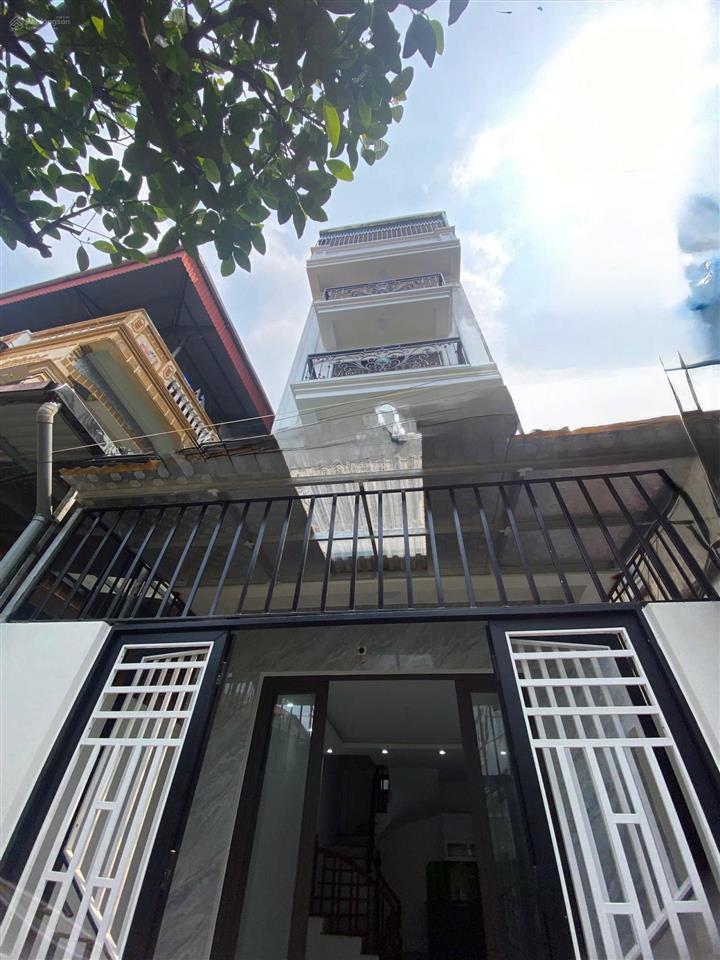 Nhà đẹp 5 tầng lô góc 4 mặt thoáng, tặng full nội thất