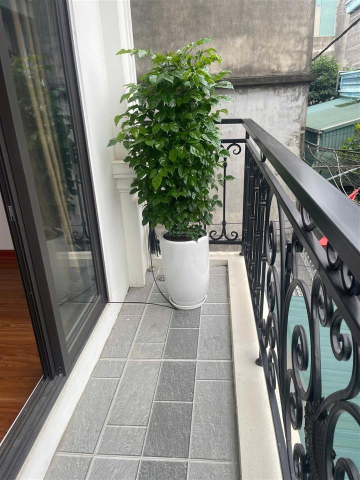 Nhà đẹp 5 tầng lô góc 4 mặt thoáng, tặng full nội thất