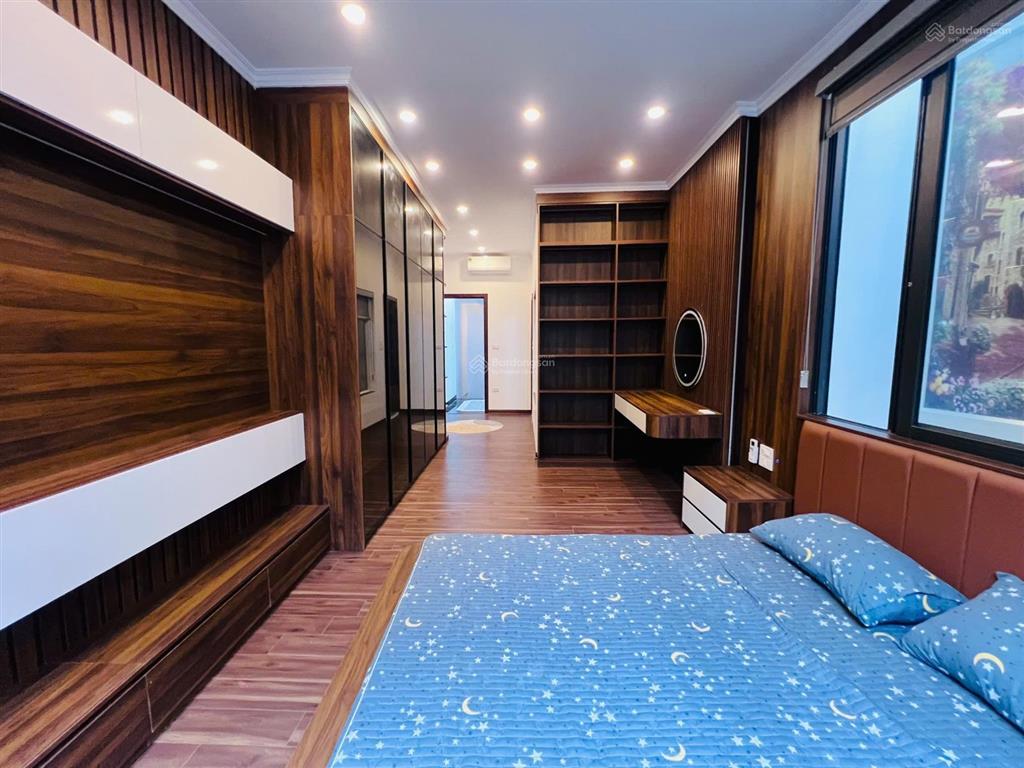 Siêu hiếm 6 tầng thang máy  p giảng võ  tặng full nội thất nhập khẩu.