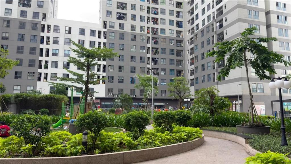 Cần bán nhanh căn hộ 2pn bcons garden giá chỉ 1,68 tỷ