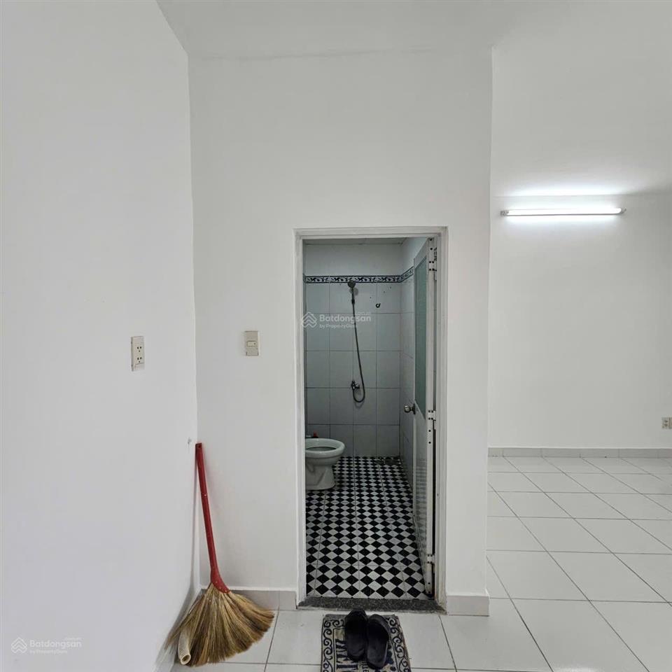 Bán gấp căn 1pn 37m chung cư sen hồng giá chỉ 1,39 tỷ vị trí đẹp ở ngay