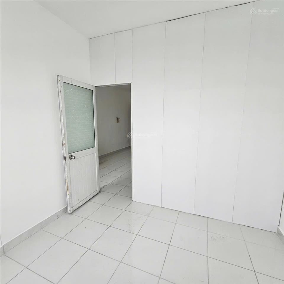 Bán gấp căn 1pn 37m chung cư sen hồng giá chỉ 1,39 tỷ vị trí đẹp ở ngay