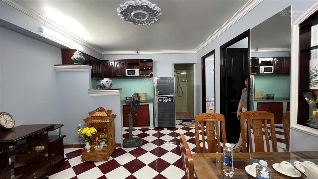 Bán chung cư miếu nổi 52m2 có thang máy 2pn 1wc, ban công view thoáng. tặng toàn bộ nội thất