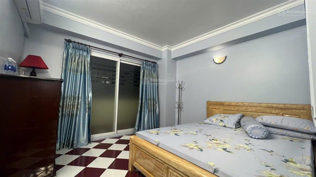 Bán chung cư miếu nổi 52m2 có thang máy 2pn 1wc, ban công view thoáng. tặng toàn bộ nội thất