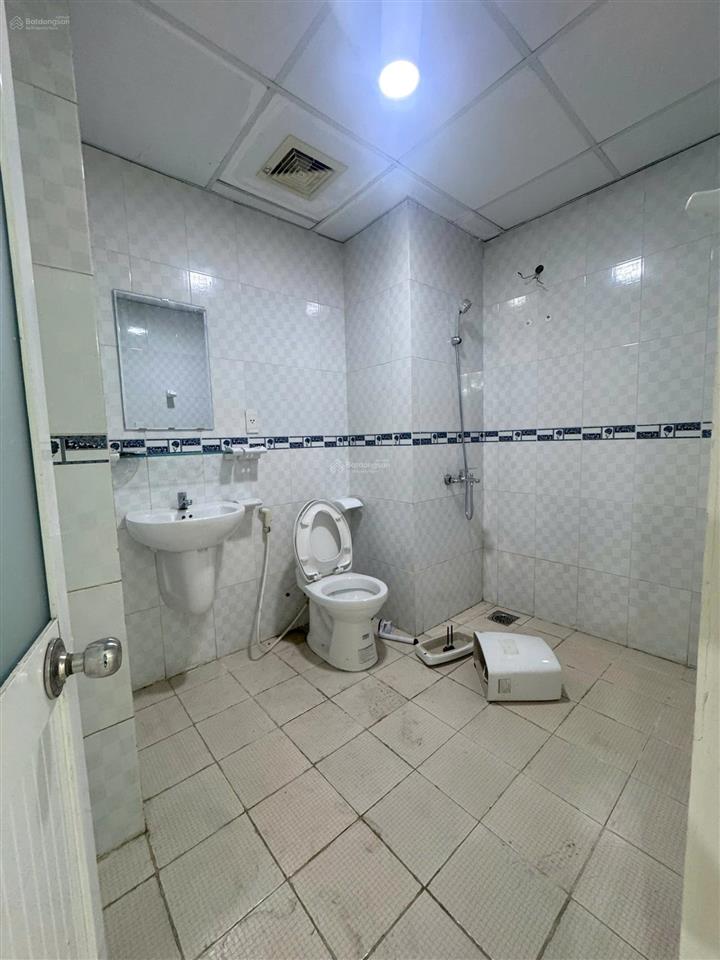 Bán căn góc 68m2 lô a chung cư 1050. ban công view trường bình hòa. tầng cao thoáng mát