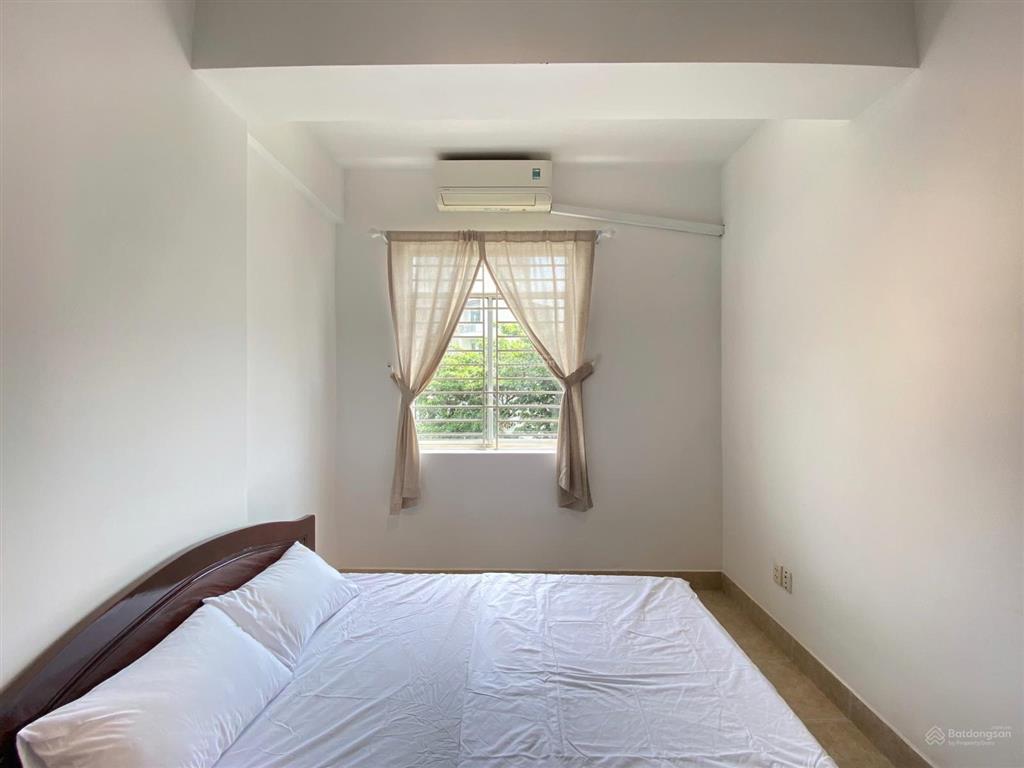 Cho thuê chung cư nguyễn ngọc phương, 2pn + 2wc, cách quận 1 cầu thị nghè, full nội thất