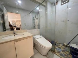 Bán căn hộ 52m có 2pn + 1wc, ở tầng cao, ban công view bờ kè nhiêu lộc. chung cư miếu nổi 18 tầng