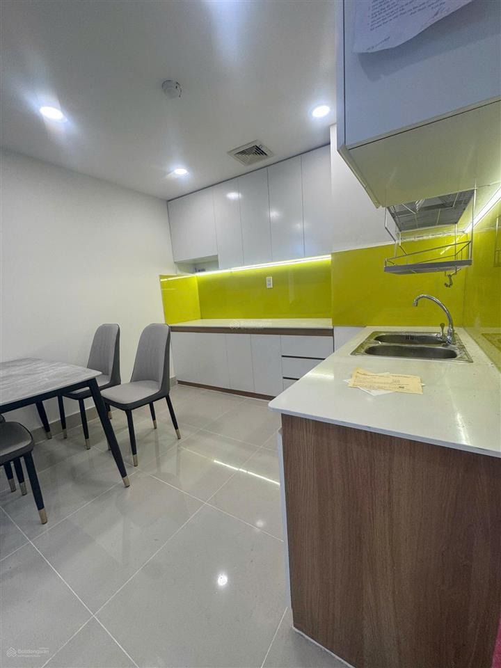 Bán căn hộ tầng 19, lô a của c.cư 1050 phan chu trinh, có sẵn 2pn + 2wc. tặng bộ tủ bếp kịch trần