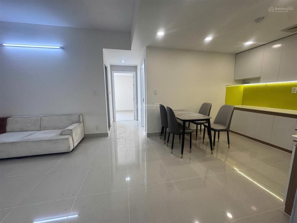 Bán căn hộ tầng 19, lô a của c.cư 1050 phan chu trinh, có sẵn 2pn + 2wc. tặng bộ tủ bếp kịch trần