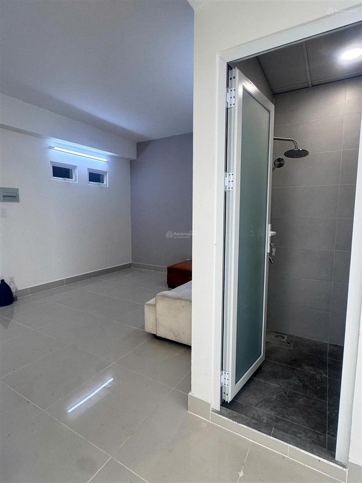 Bán căn hộ tầng 19, lô a của c.cư 1050 phan chu trinh, có sẵn 2pn + 2wc. tặng bộ tủ bếp kịch trần
