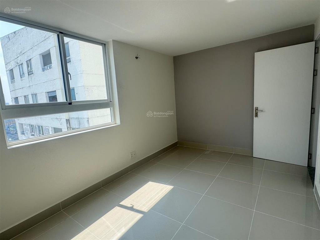 Bán căn hộ tầng 19, lô a của c.cư 1050 phan chu trinh, có sẵn 2pn + 2wc. tặng bộ tủ bếp kịch trần