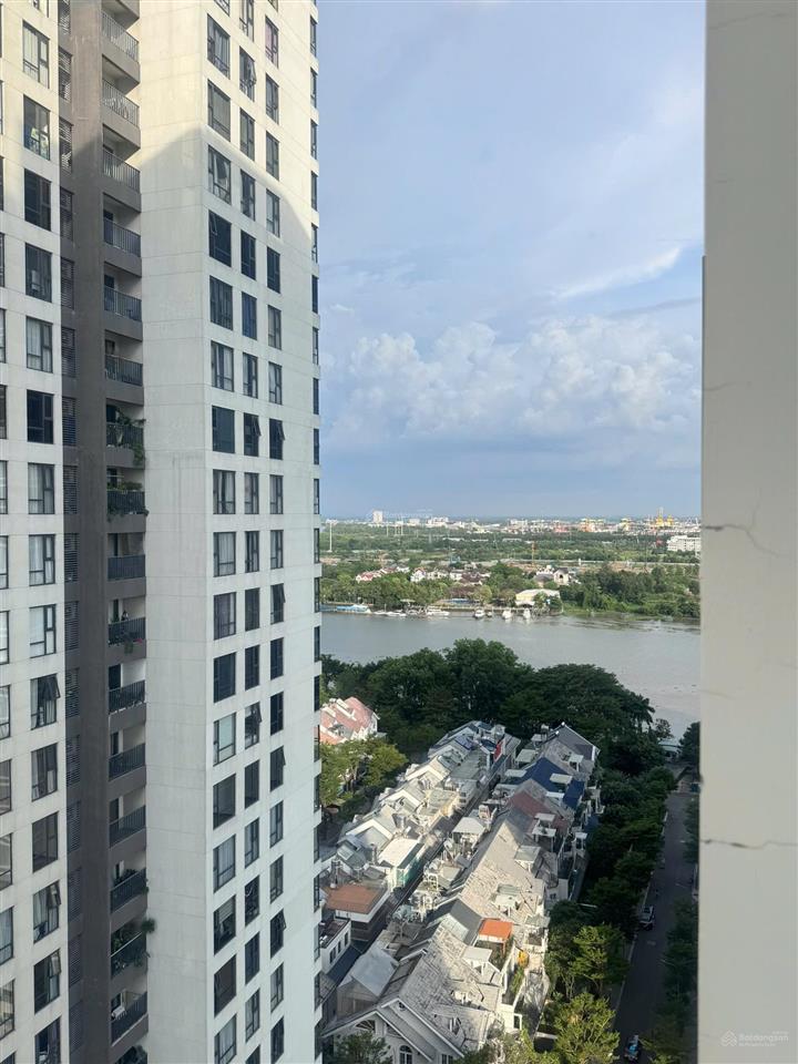 Căn hộ 40m tầng cao, ban công view opal  cực sịn. chung cư 90 riverside nguyễn hữu cảnh