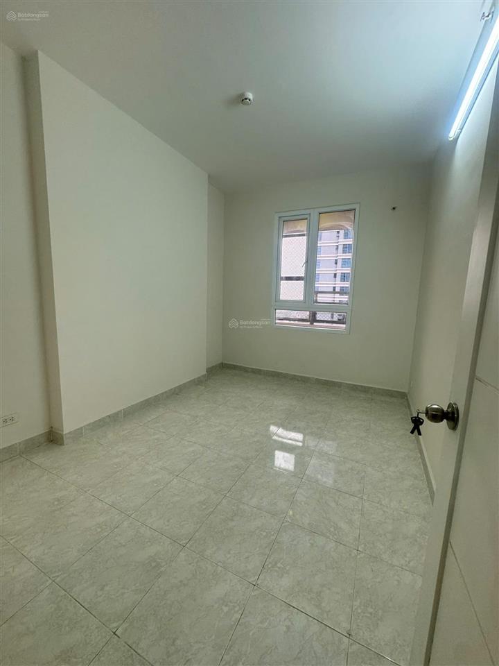 Deal hời  về giá 3,99 tỷ  còn bớt. bán căn góc 46m tầng cao, chung cư 90 riverside ng hữu cảnh