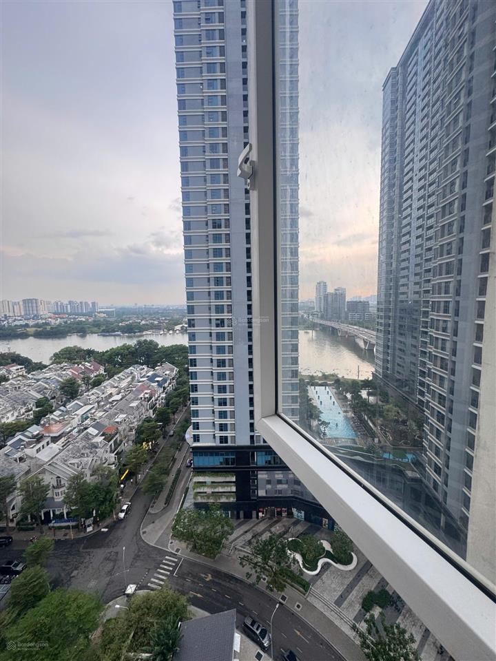 Deal hời  về giá 3,99 tỷ  còn bớt. bán căn góc 46m tầng cao, chung cư 90 riverside ng hữu cảnh