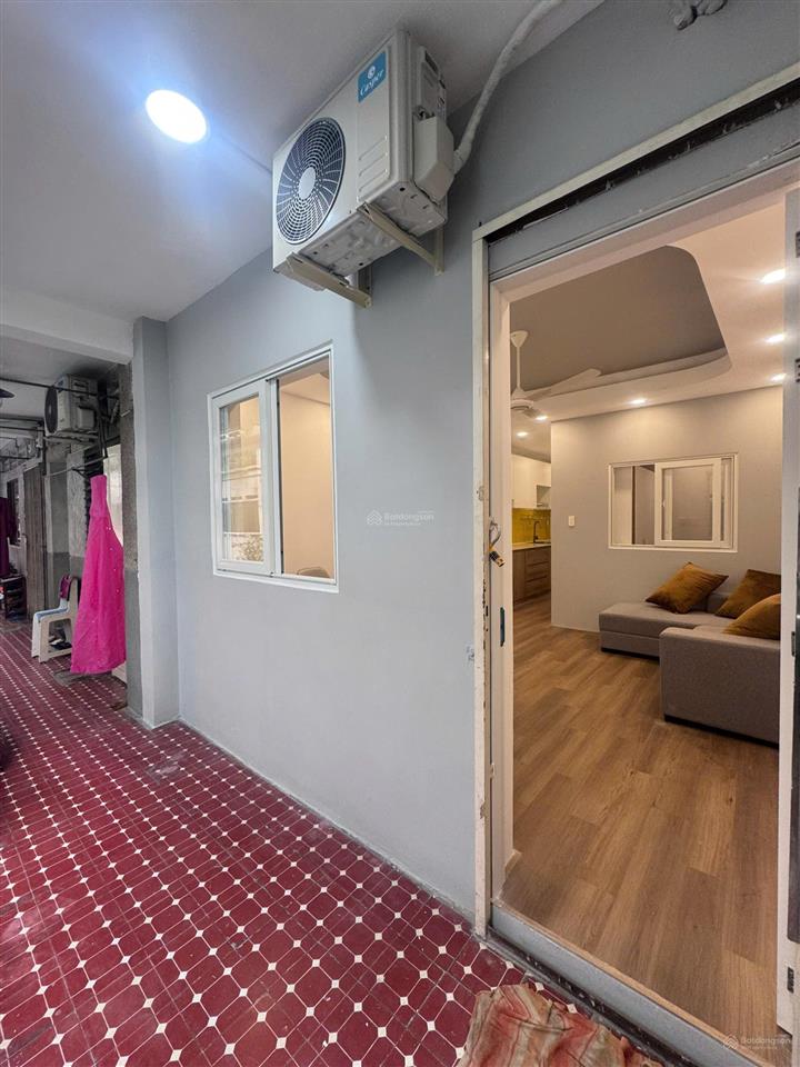 Bán căn hộ nằm tại lầu 1, cuối hành lang, cầu thang bộ, có 2pn + 2wc, chung cư 2h đinh bộ lĩnh