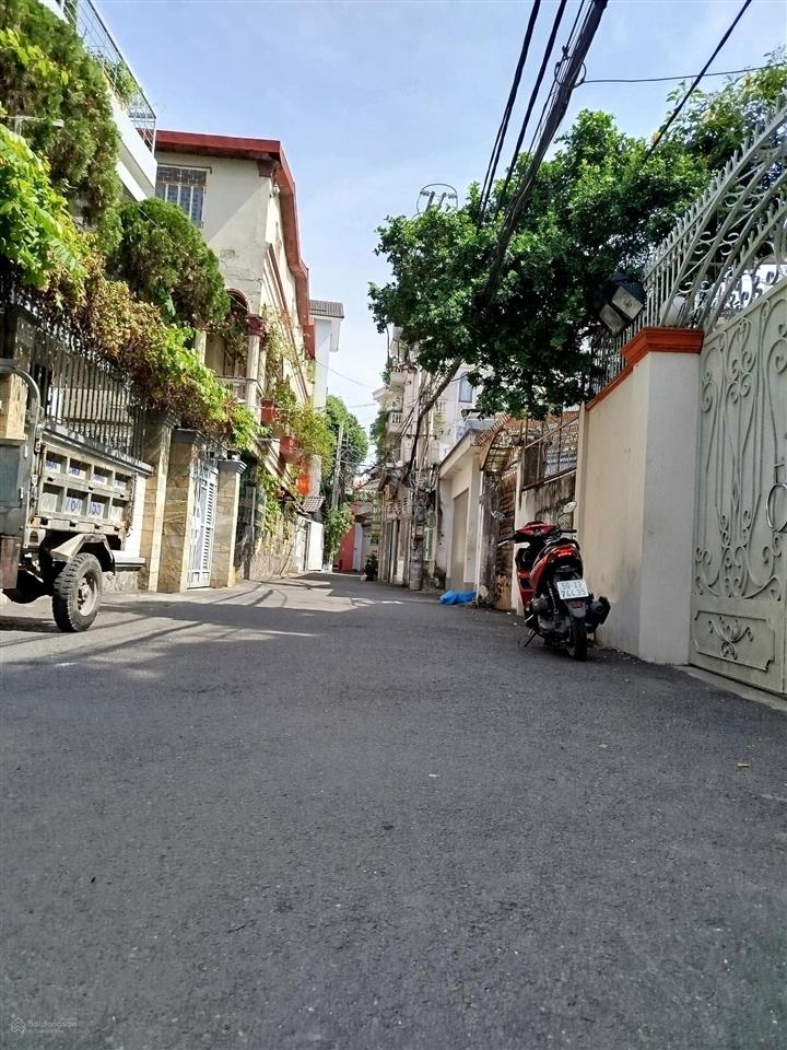 650m2(17x39m). hẻm 6m. vài bước ra mt nguyễn kiệm, p3, gò vấp. chỉ 58tỷ7.vị trí đắc địa gần ngã 6