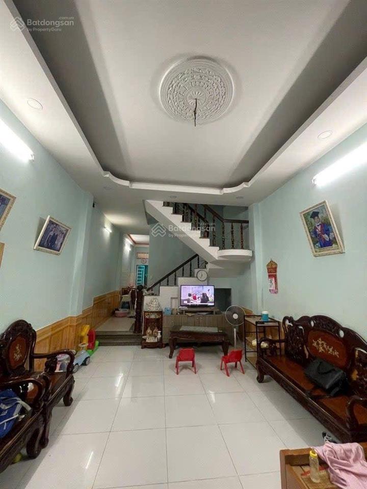 Hẻm 6m thông, 4,1x18m. 4 tầng. sau căn mt tân sơn, p12, gò vấp. chỉ 9,x tỷ. gần chợ phạm văn bạch